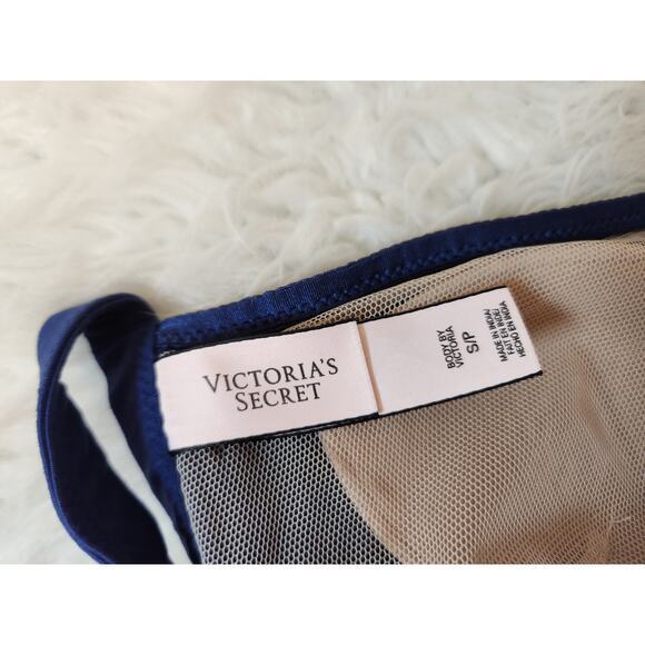 Victoria's Secret Women's Blue Lace Front Close Triangle Bralette Bra Size Small - Picture 3 of 3